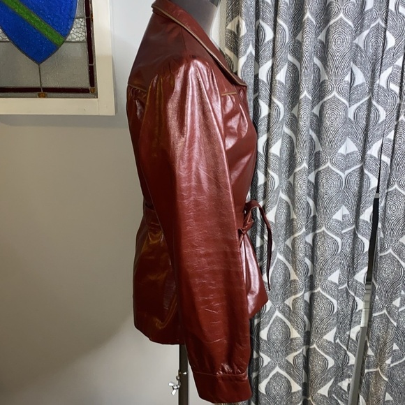 Vintage Berman’s Women's Burgundy Leather Jacket - Picture 8 of 12